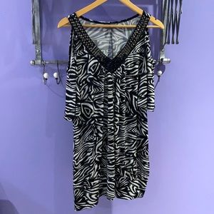 PLUS SIZE black and white cold shoulder top